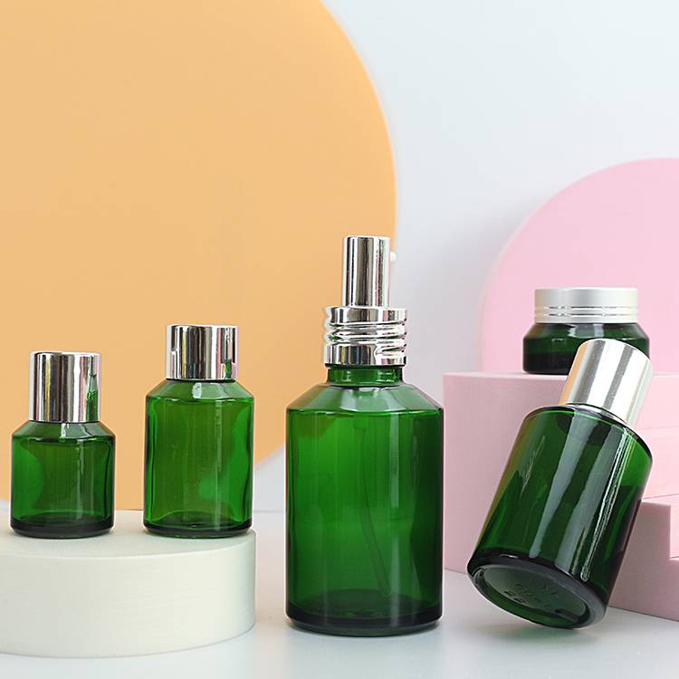 Green Glass Luxury Cosmetic Bottle Set Containers Pump Bottle Cream Jar